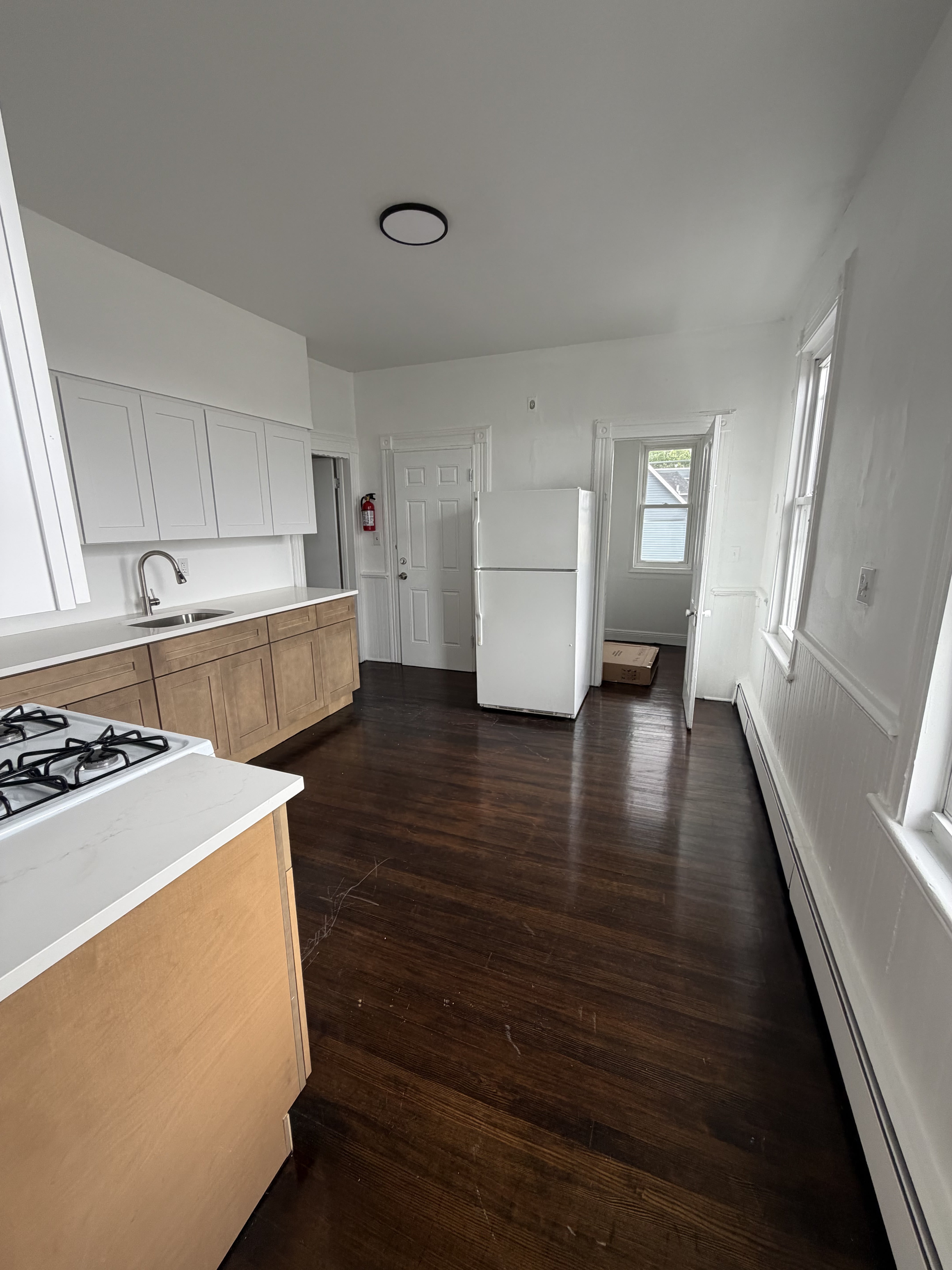 32 Geneva St – photo 2