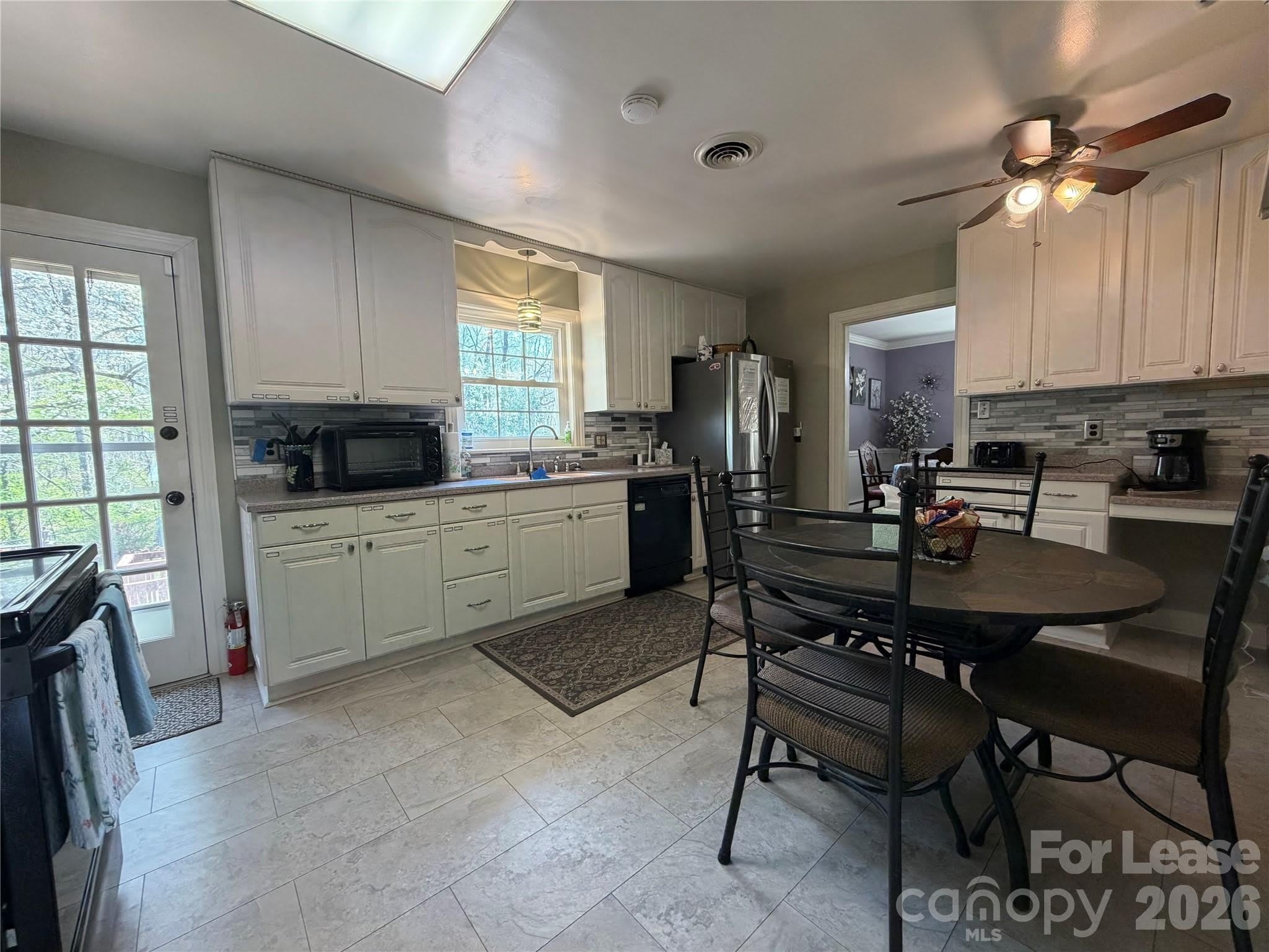 329 Malcolm Road – photo 3