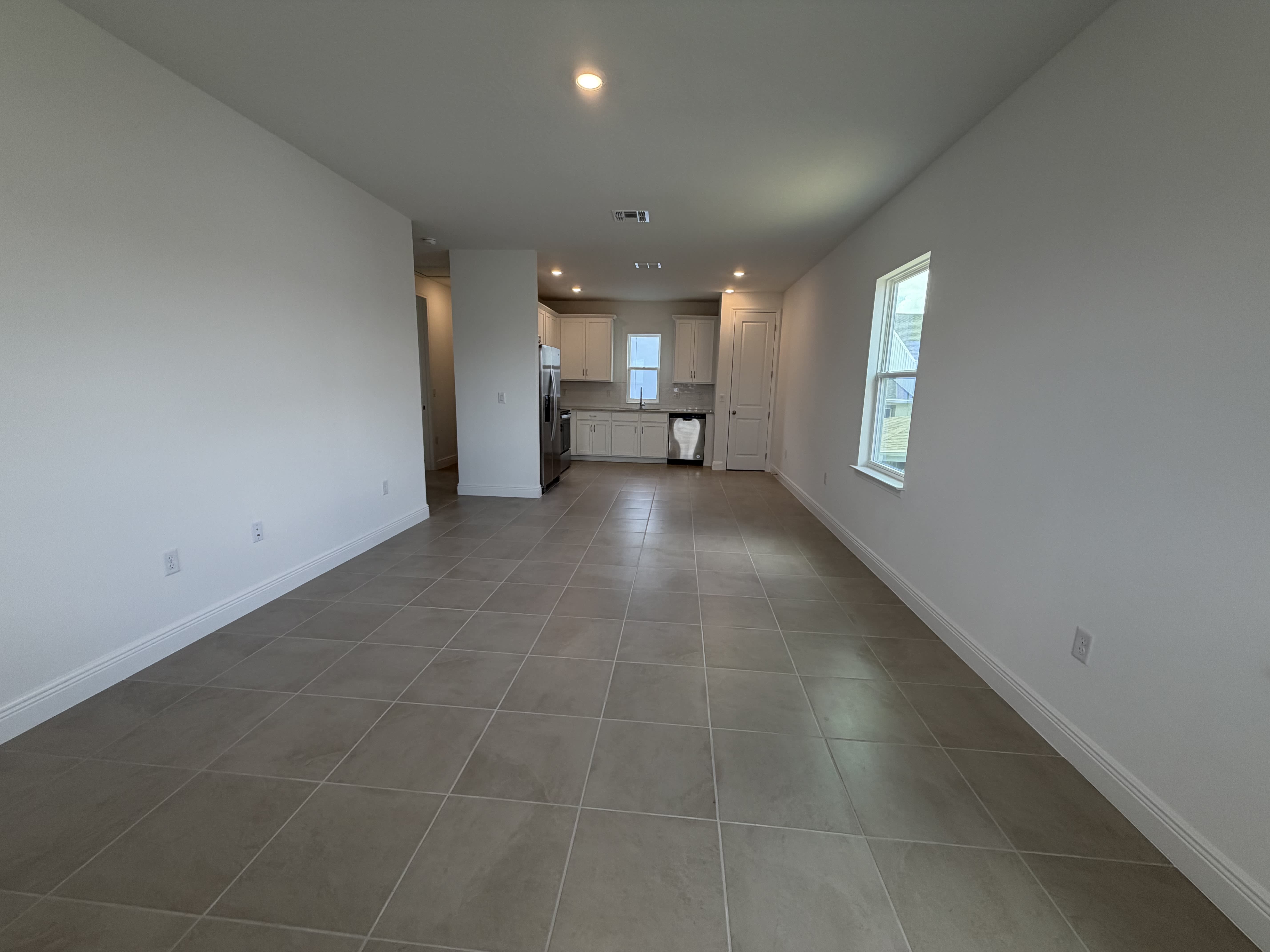 9860 Peebles St – photo 4