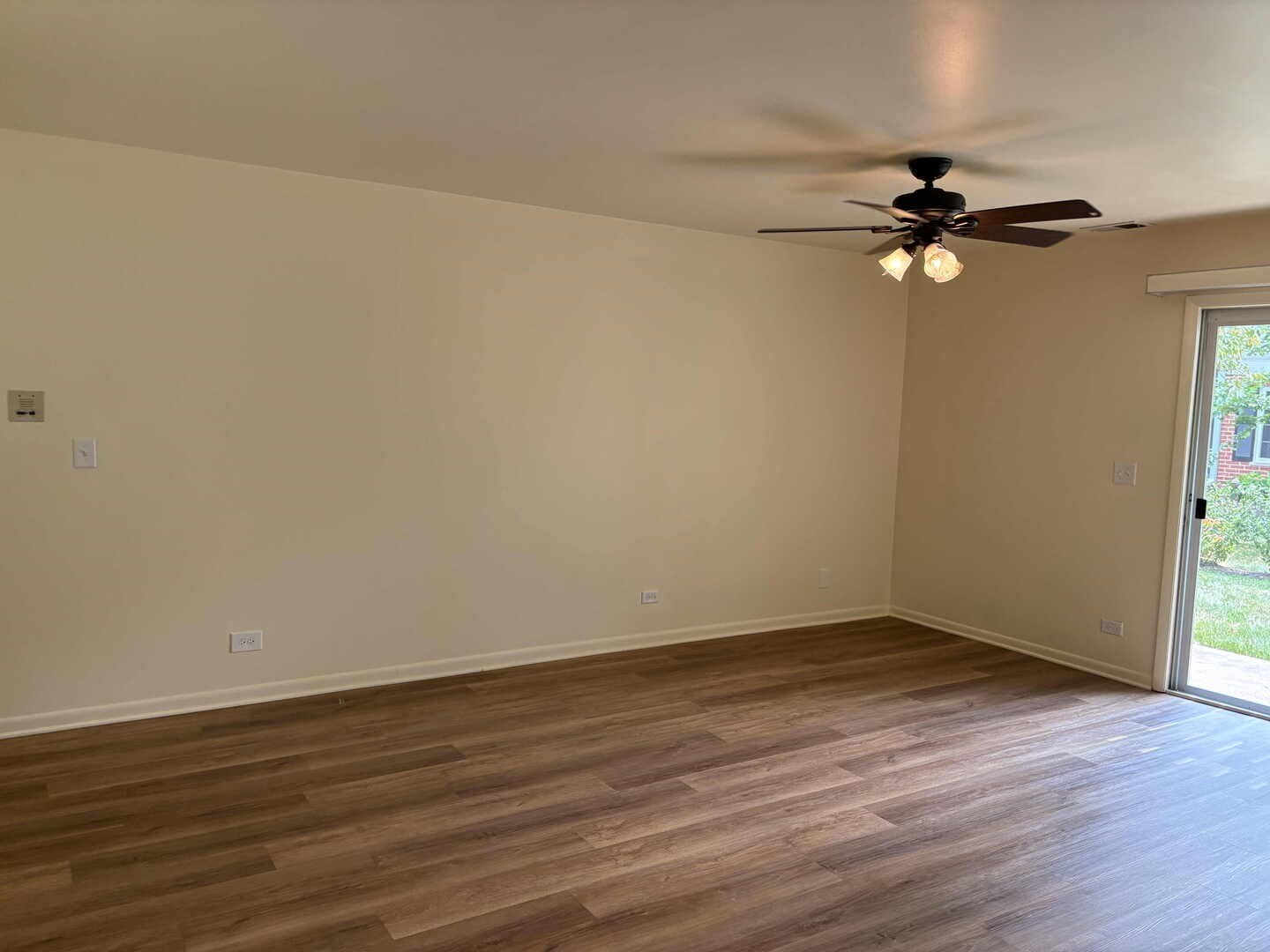 321 Charlotte Court – photo 4