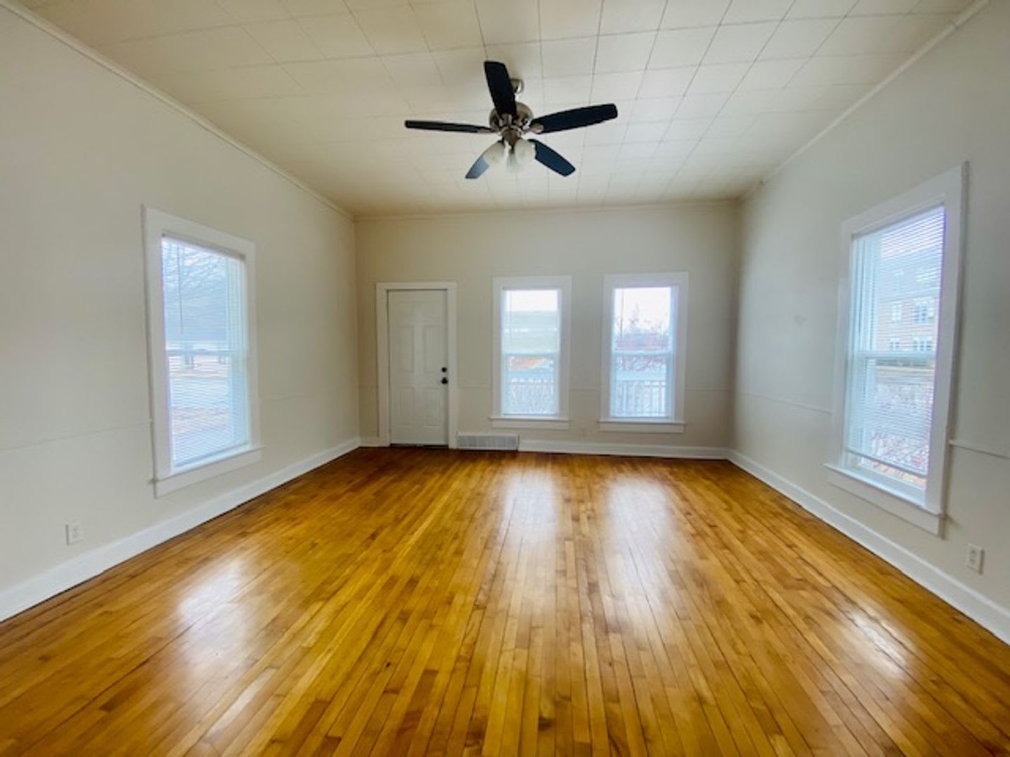 Spacious 2 Bedroom Single Family Home Available Mid November – photo 5