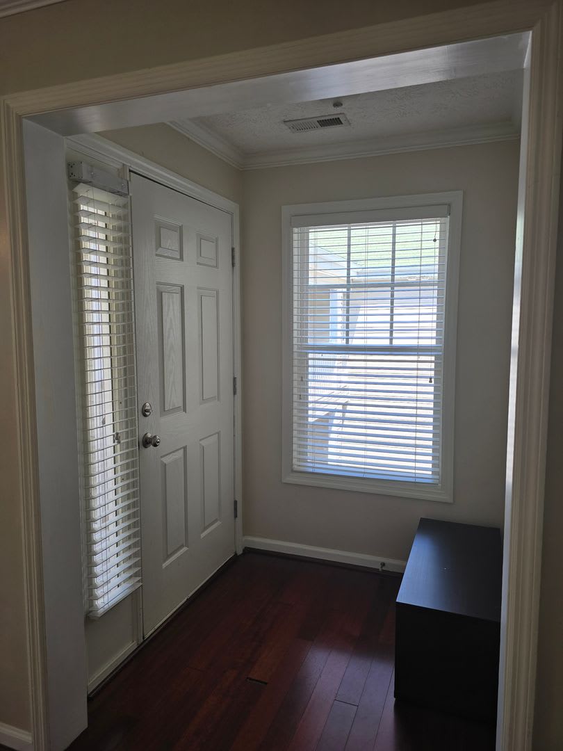 NEW LISTING!!!!! – photo 2