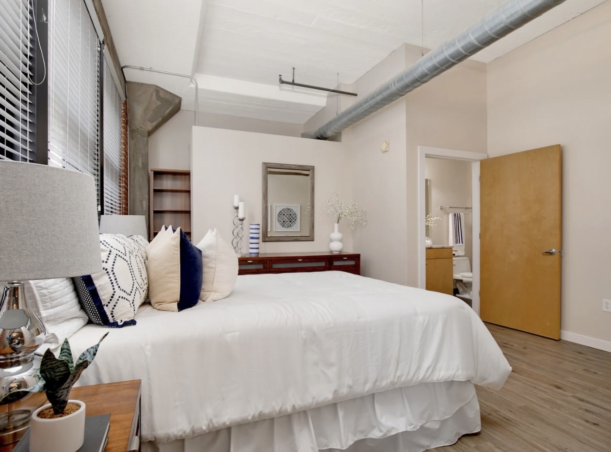 1619 Washington Ave – photo 5