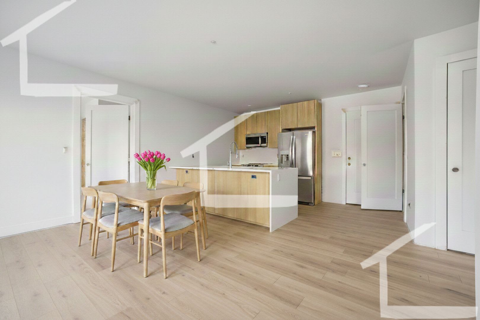 Newly constructed building in a prime location in Allston! – photo 1
