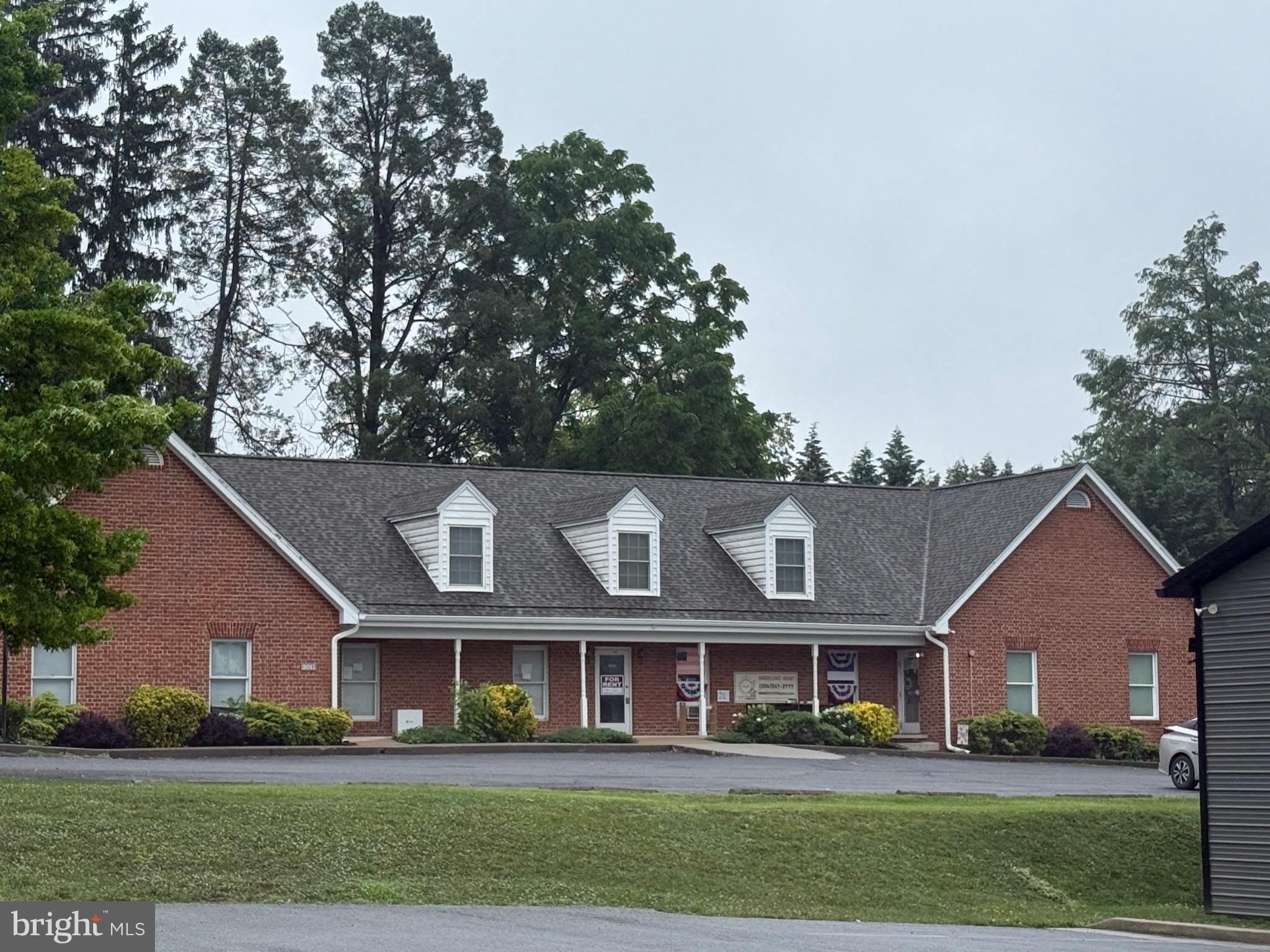 2009 PROFESSIONAL Court – photo 1