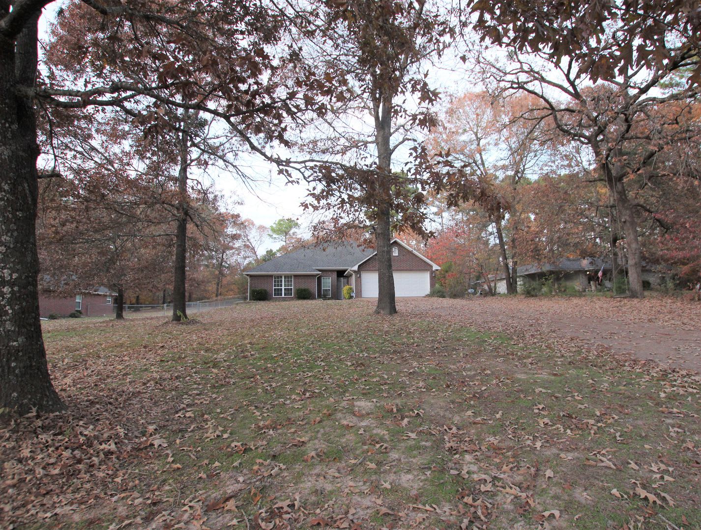 Beautiful 3 Bedroom Home in Flint! – photo 2