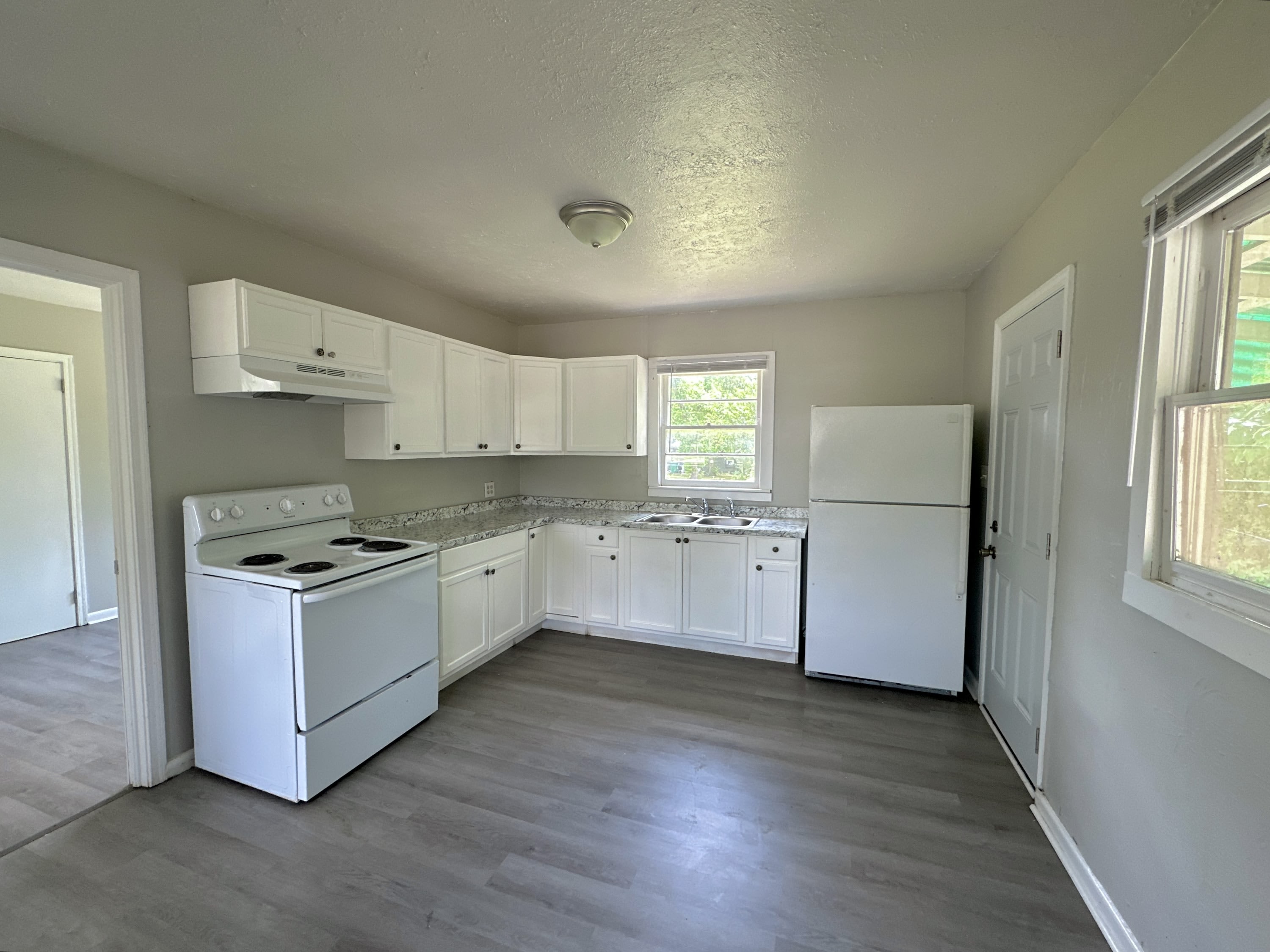 803 Lausanne Drive – photo 5