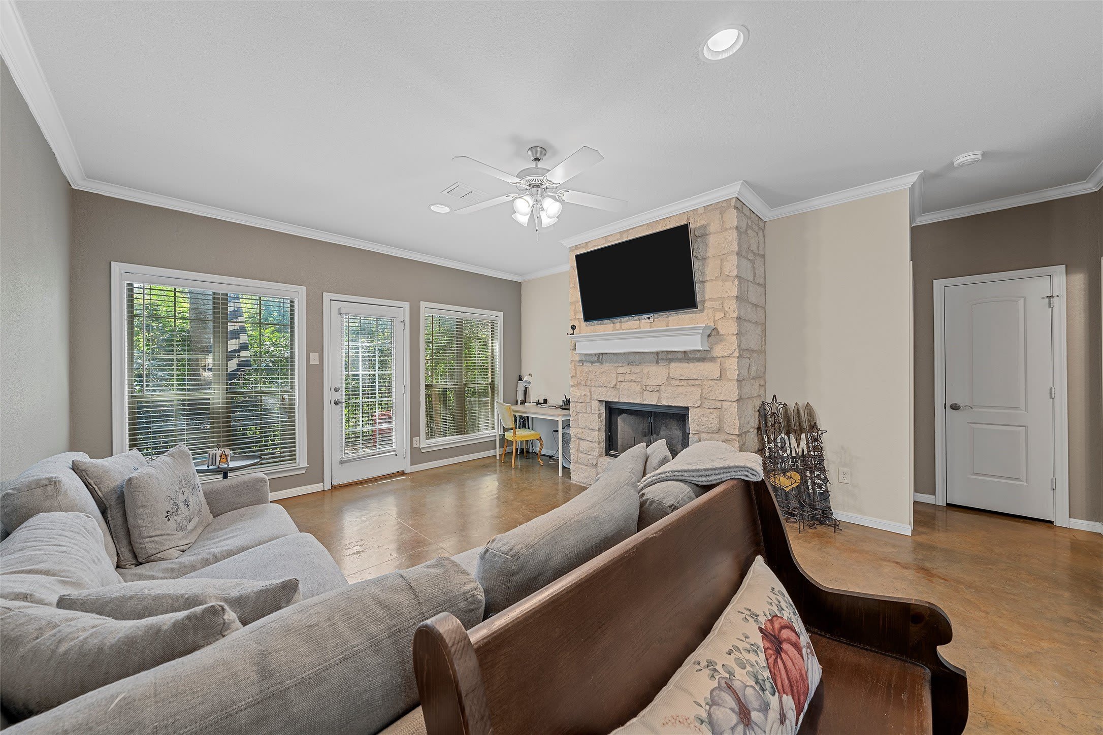 2823 Savannah Court – photo 5