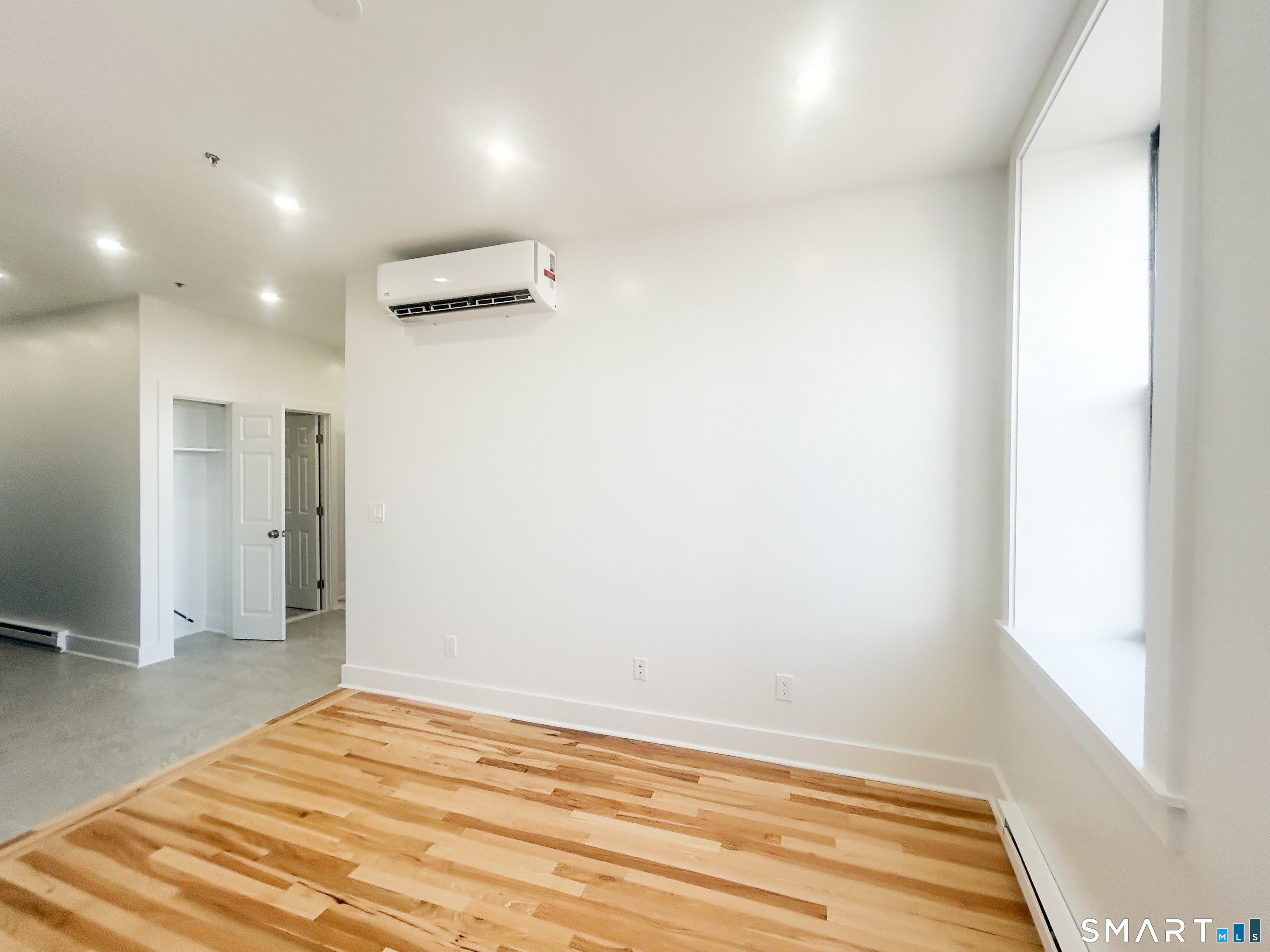 207 Bank Street – photo 3