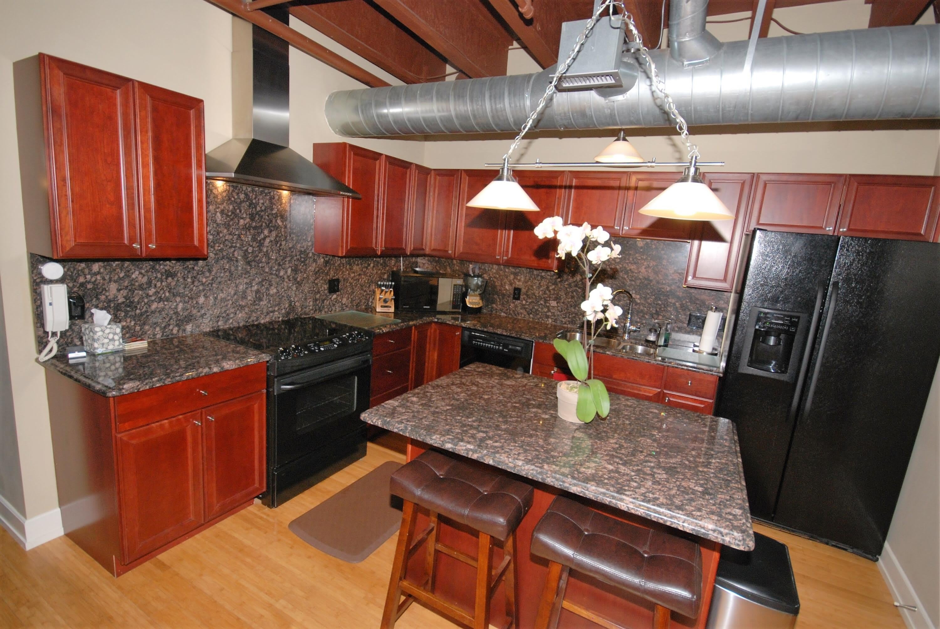 1103 N Main Street – photo 3