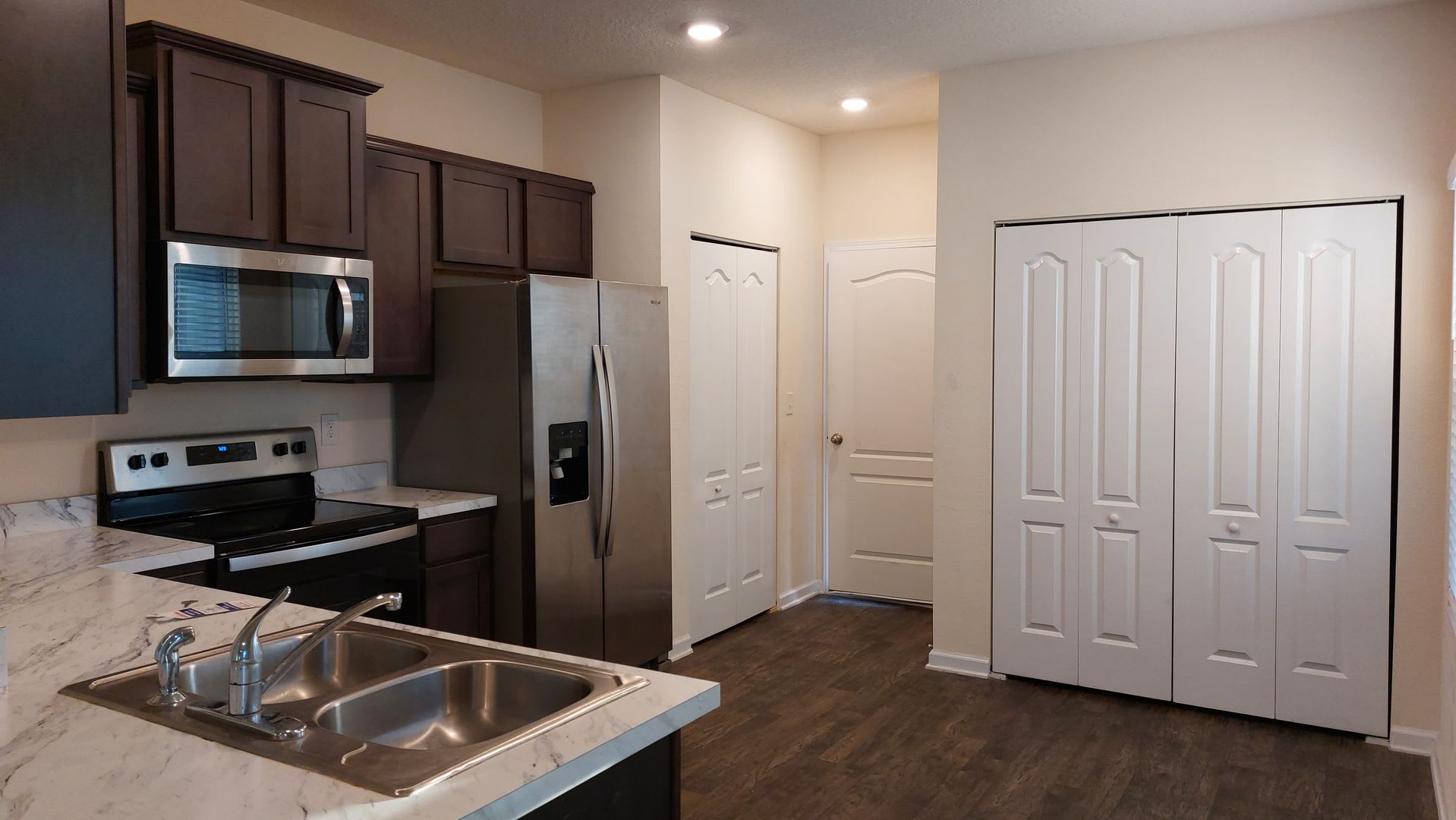 Townhome In Baymeadows – photo 5