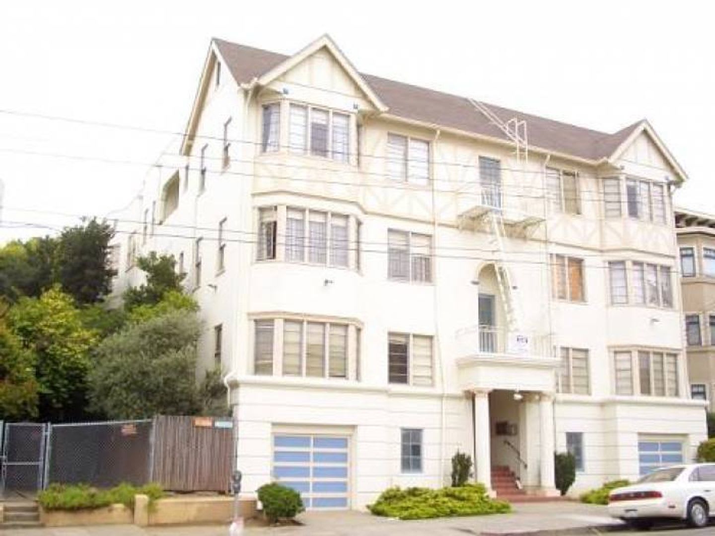 2br – photo 1