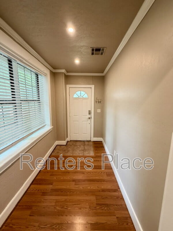 1815 North Boston Place – photo 2
