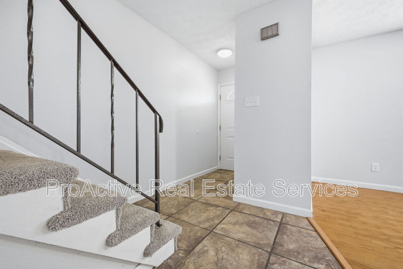 3228 Dunnbury Court – photo 2