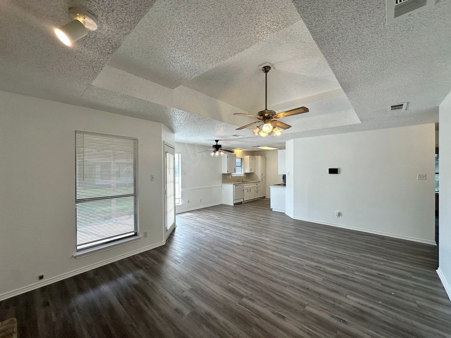 1/2 Off 1st Months Rent! – photo 4