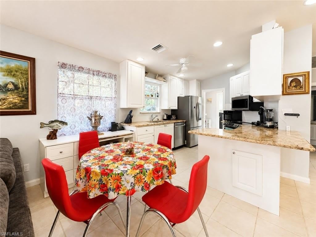 4907 Lasqueti Way – photo 5