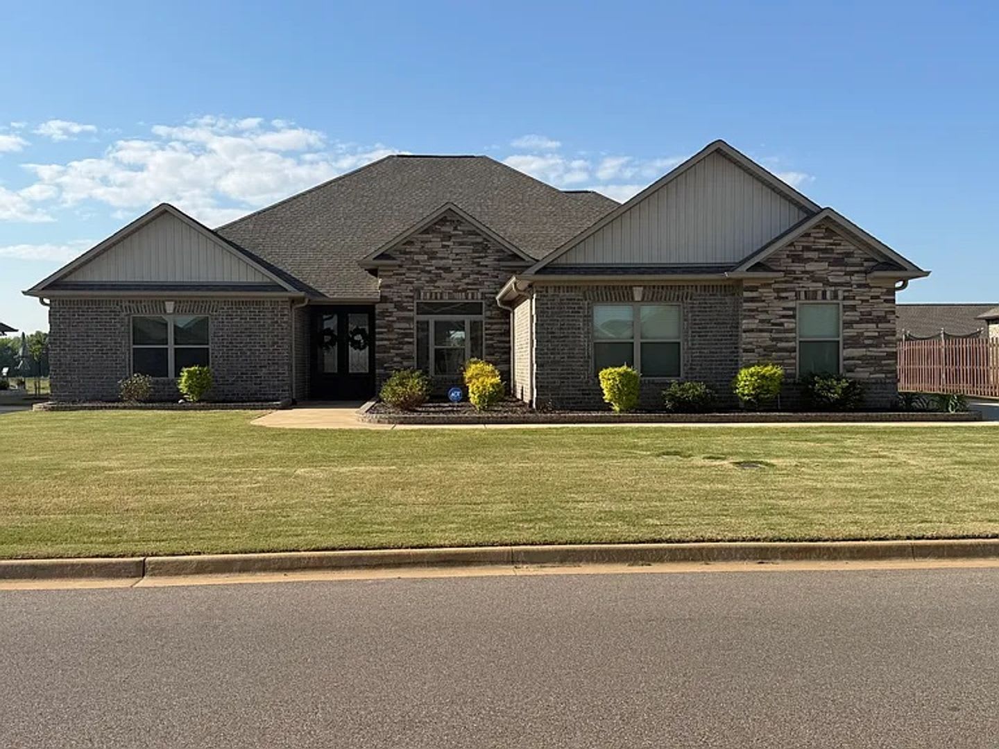 Welcome Home To Your Dream Retreat In The Stunning Highland Ridge Community – photo 1