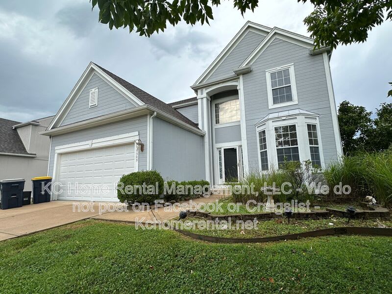 9305 North Charlotte Ct – photo 2