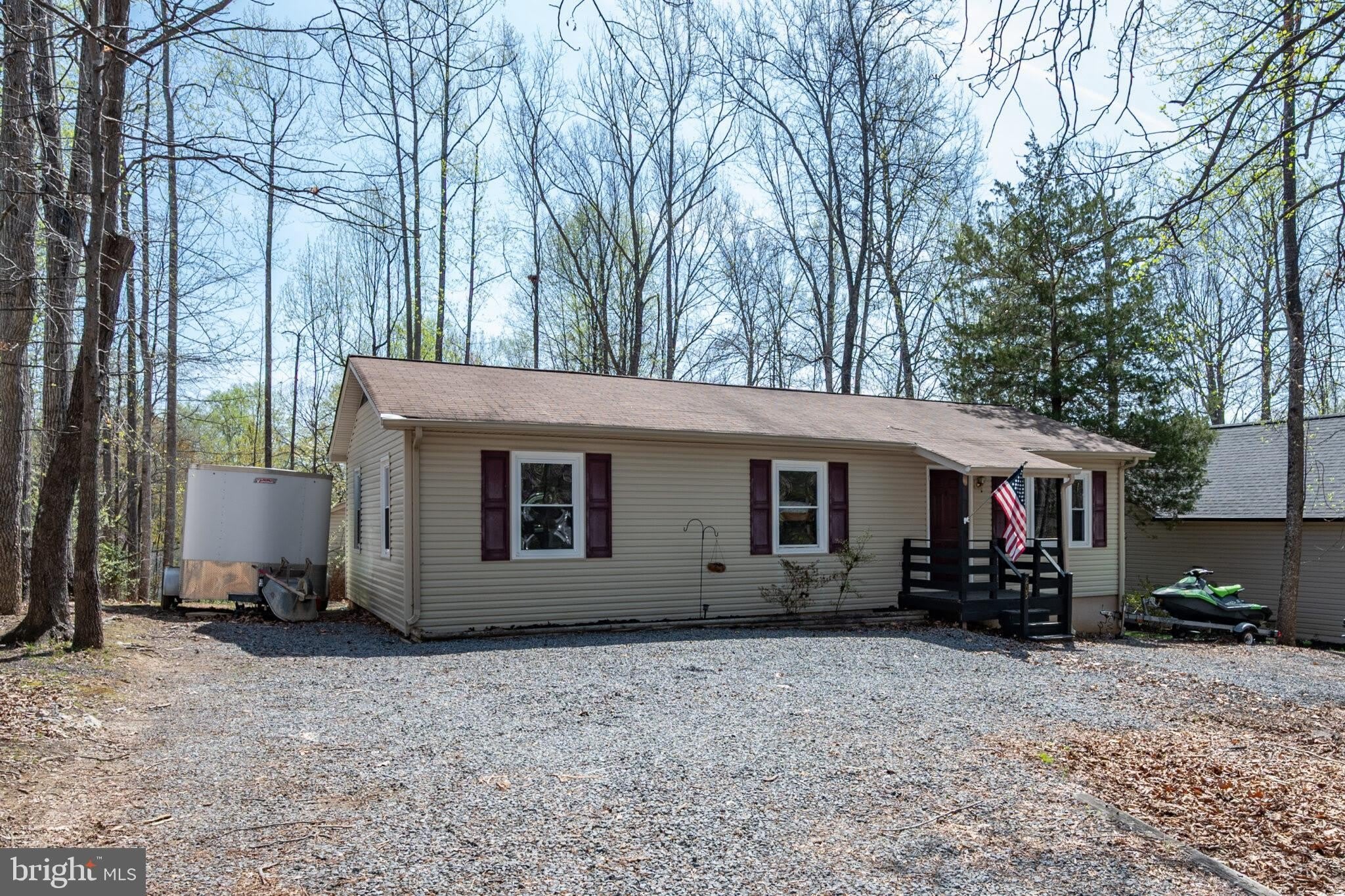 205 MONUMENT Road – photo 1