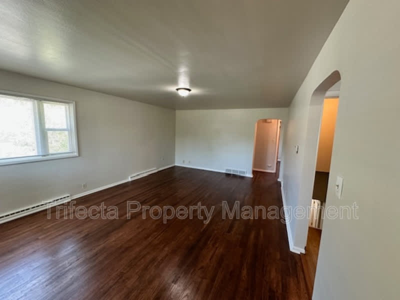 622 Miller Drive – photo 2