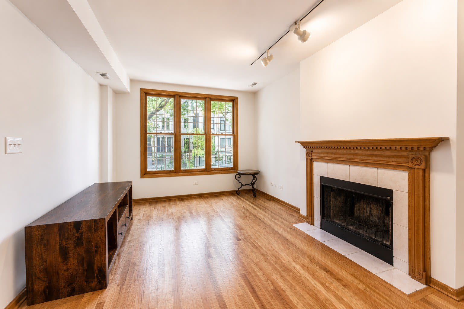 1343 N Leavitt Street – photo 3