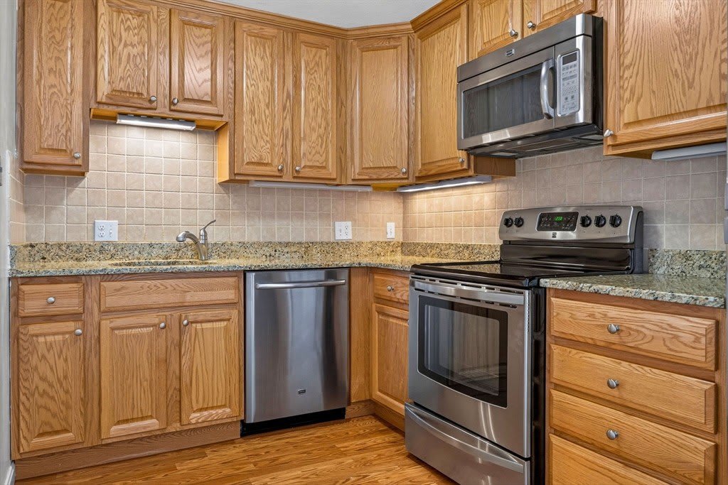 366 Elliot Street – photo 5