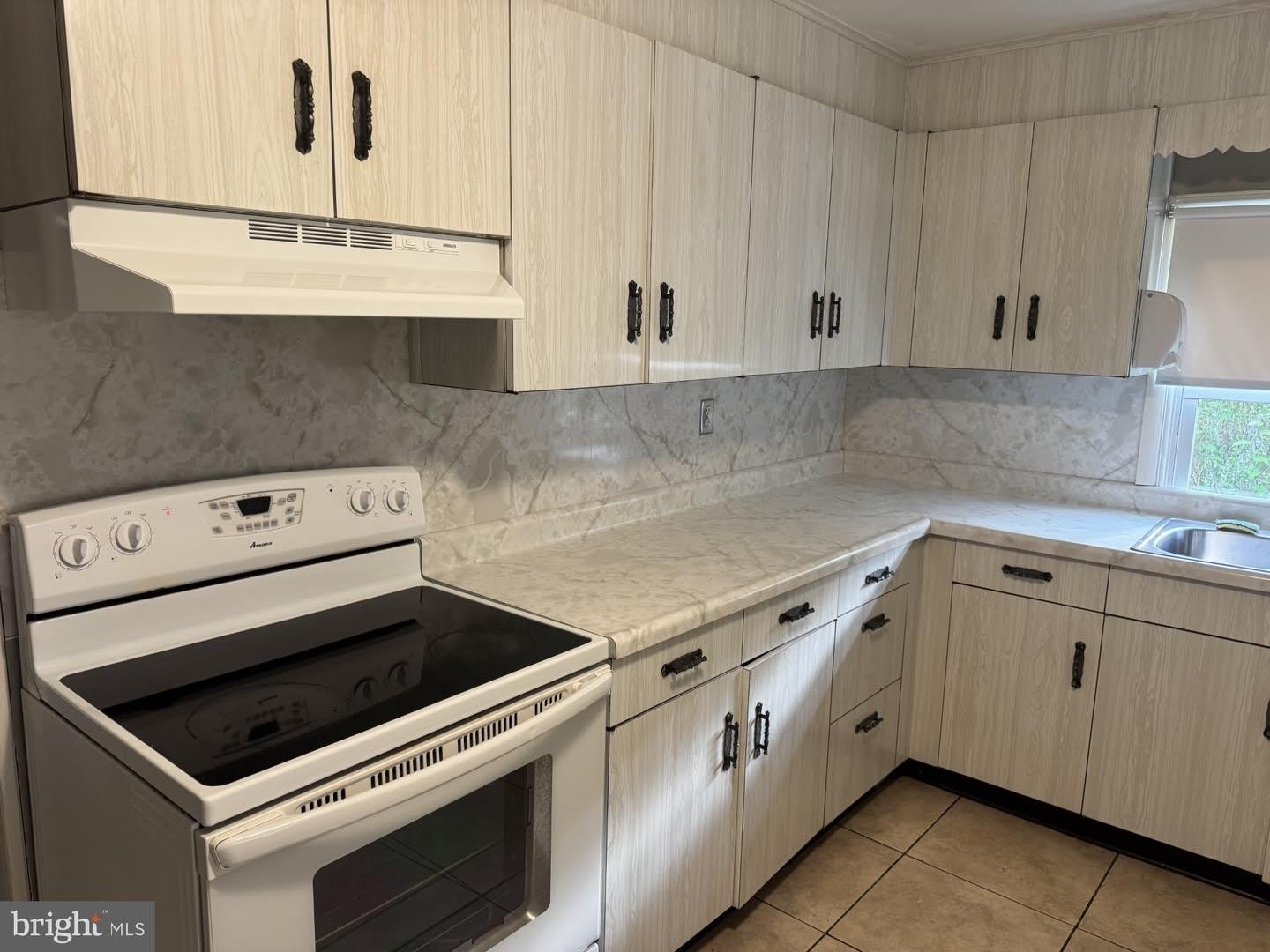 508 WARREN RD – photo 4
