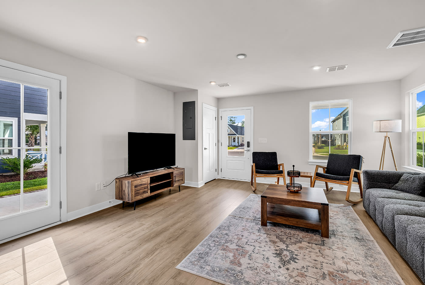 2504 Rowyn Street – photo 4