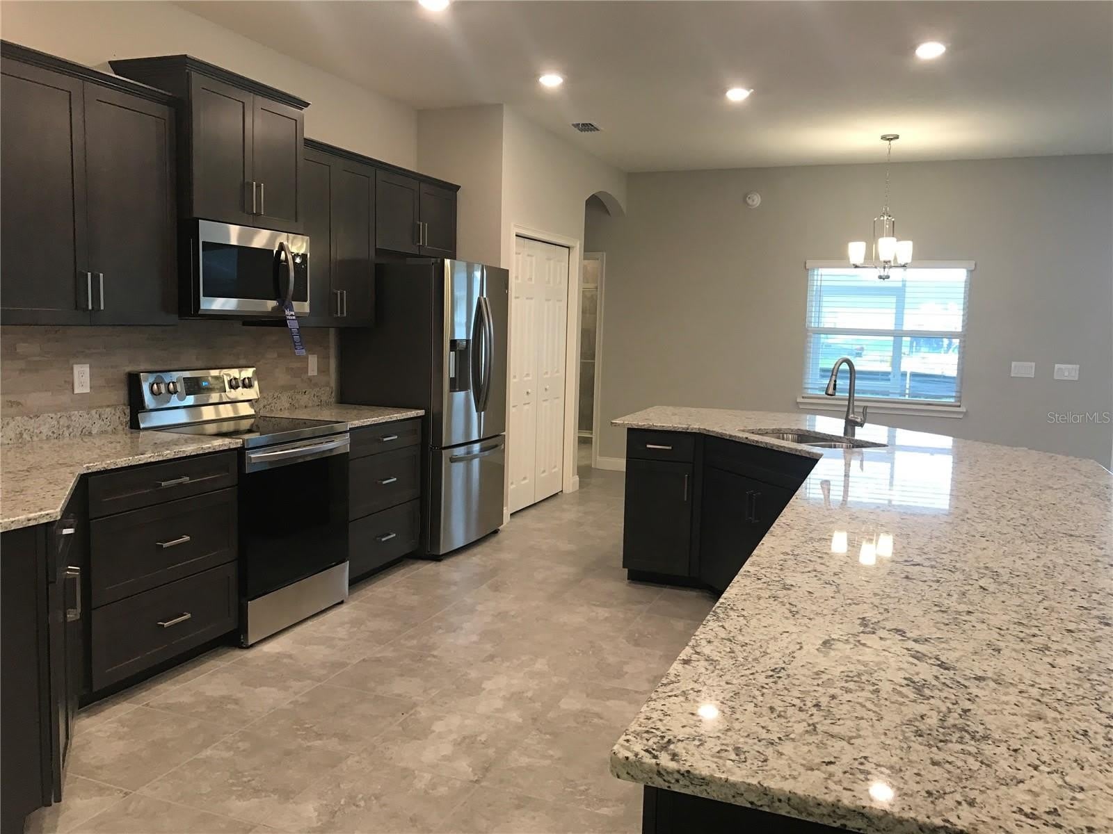 1437 CYPRESS VIEW Lane – photo 4