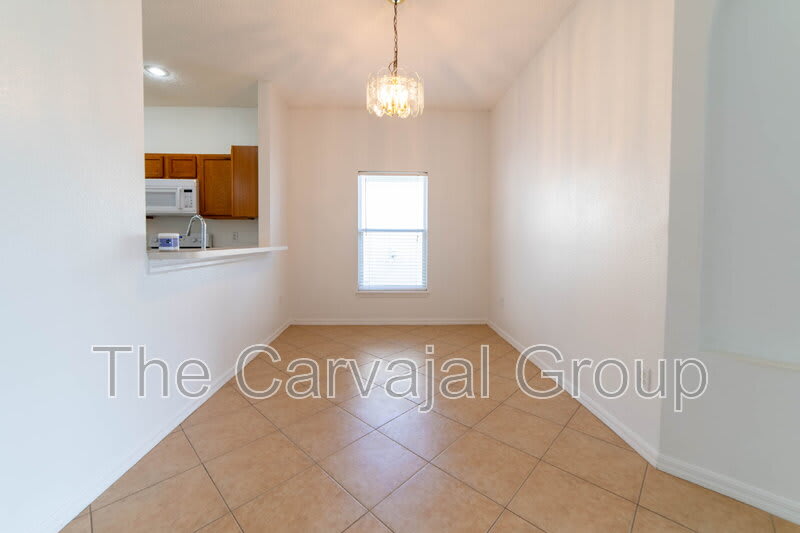 4434 Waterside Pointe Cir – photo 5