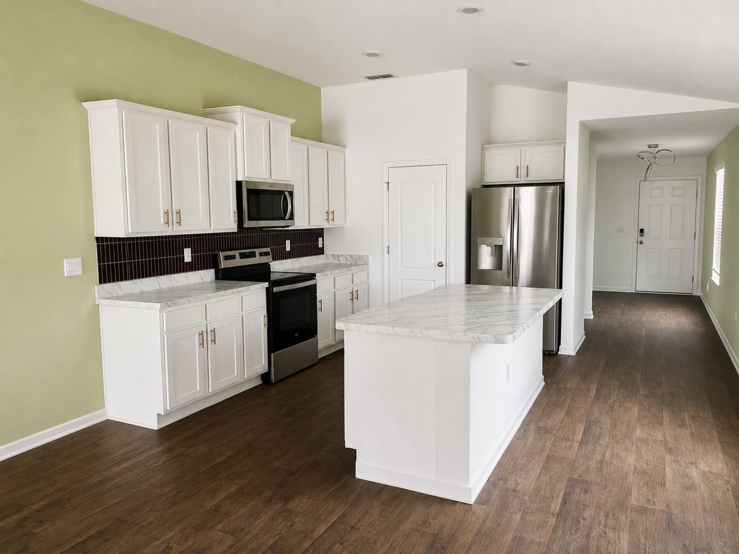 Almost-New 3 Bedroom Rental with Stunning Pond Views in The Arbors! – photo 5