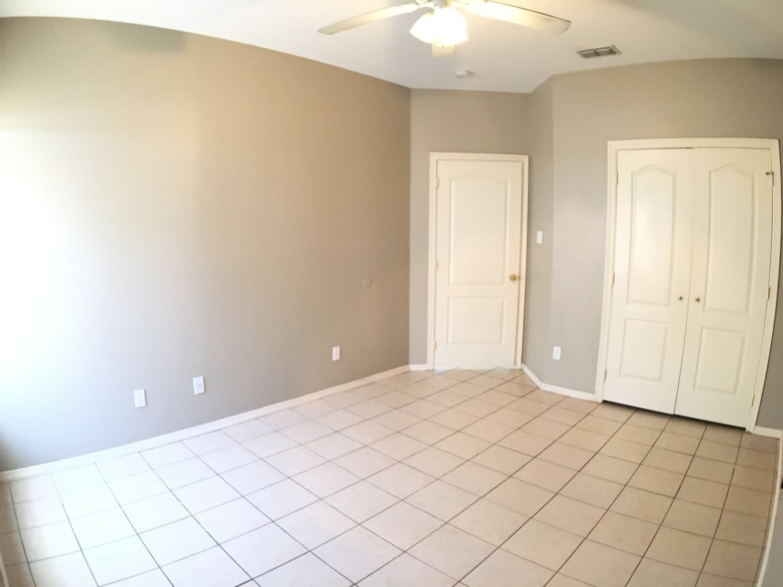 3200 Hill Crest Dr – photo 3