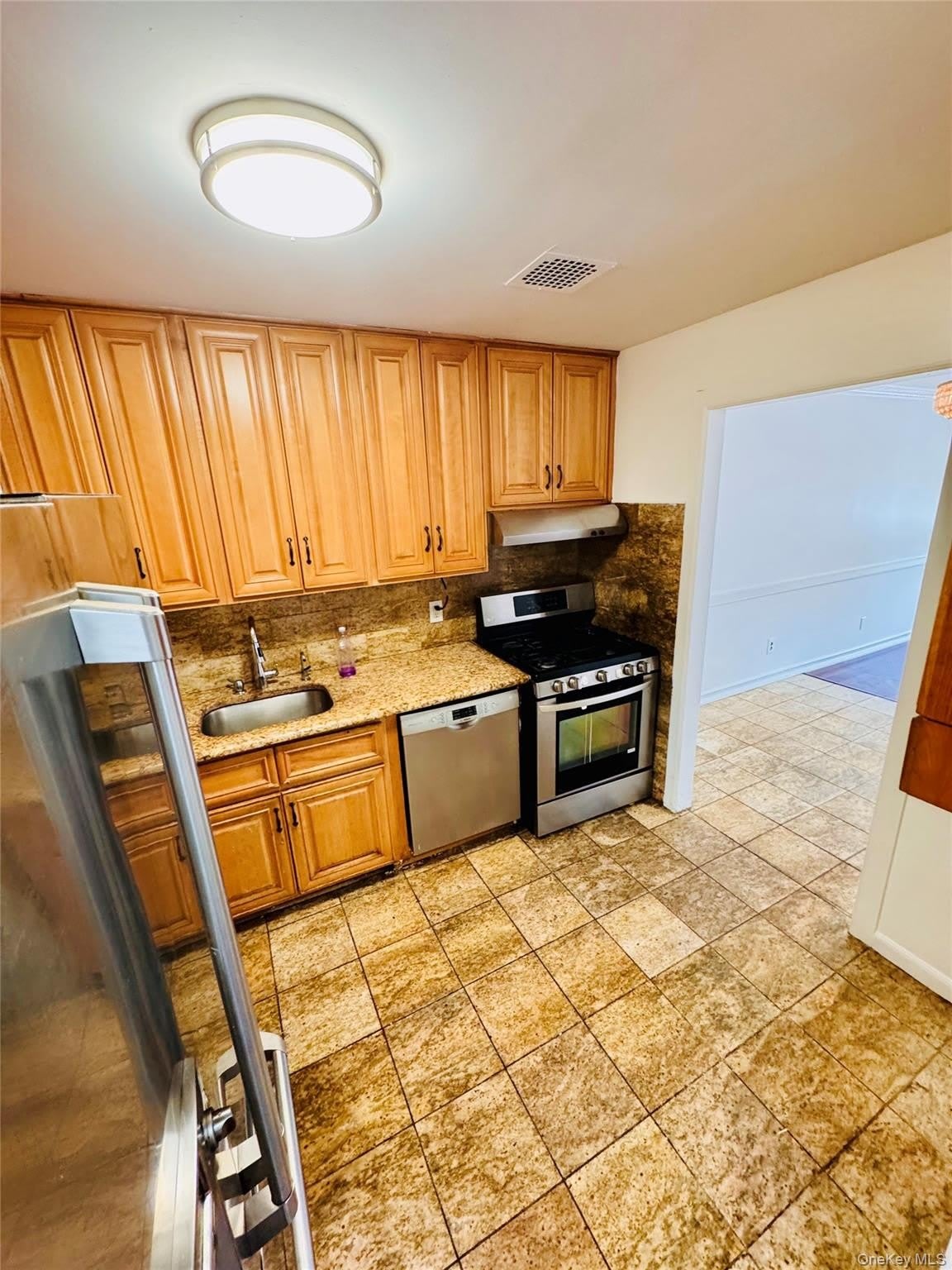 139 Hopkins Street – photo 2