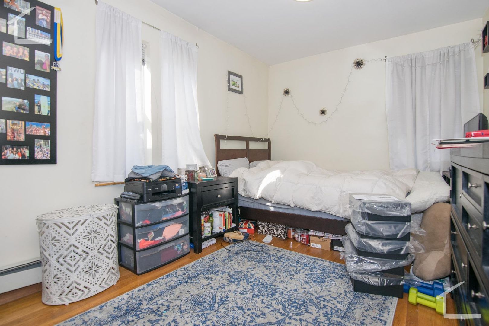 Available 6/1! Fantastic Brighton 1-bed/1-bath apartment – photo 1