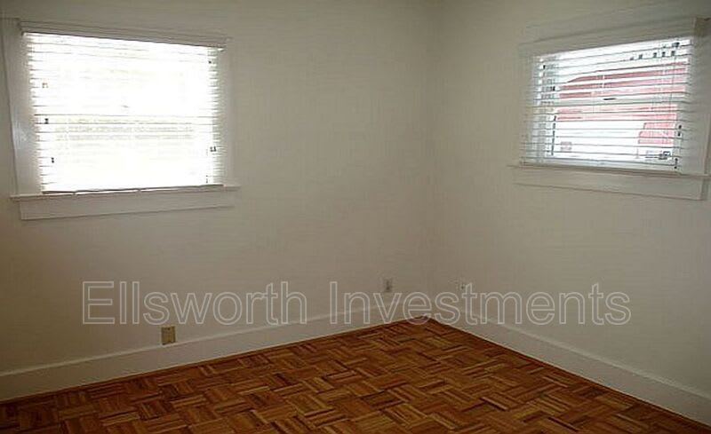 1627 Brookes Ave – photo 3