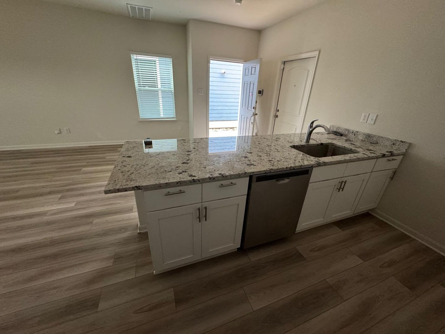 Stunning And Spacious 3 Bed 2 5 Bath New Home In Princeton Tx With Fenced Yard Elegant Finishes And Chef S Kitchen – photo 3