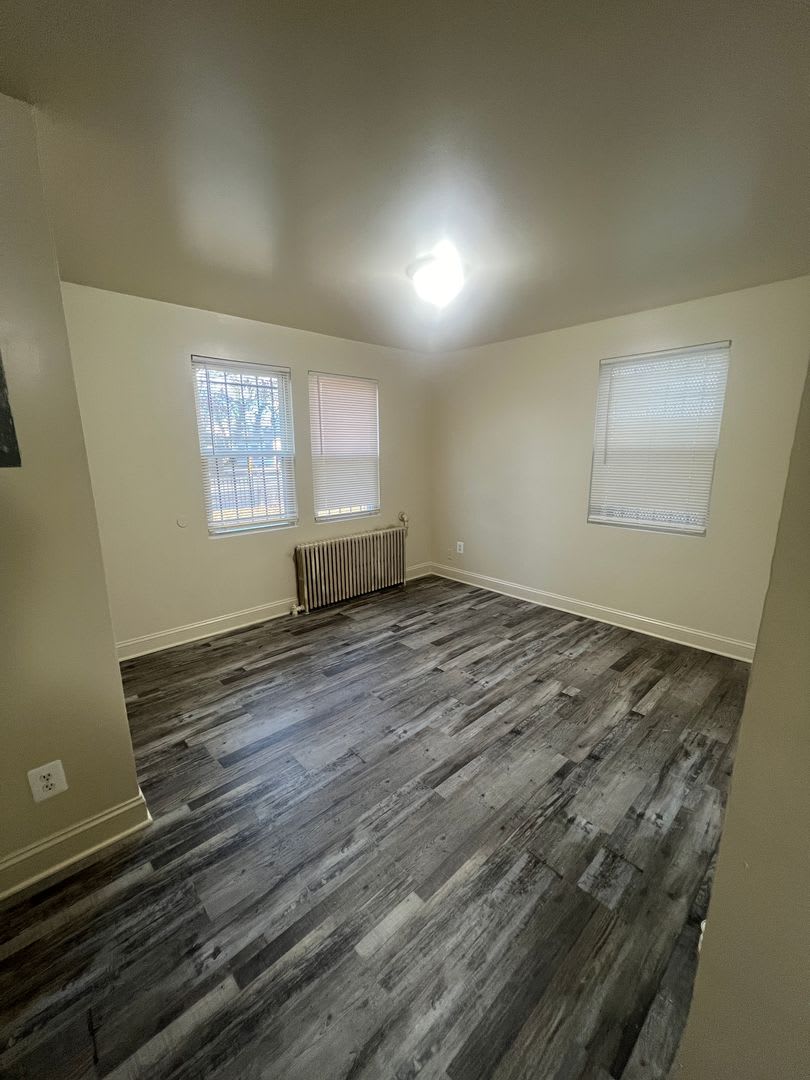 1615 Olive St Ne – photo 3