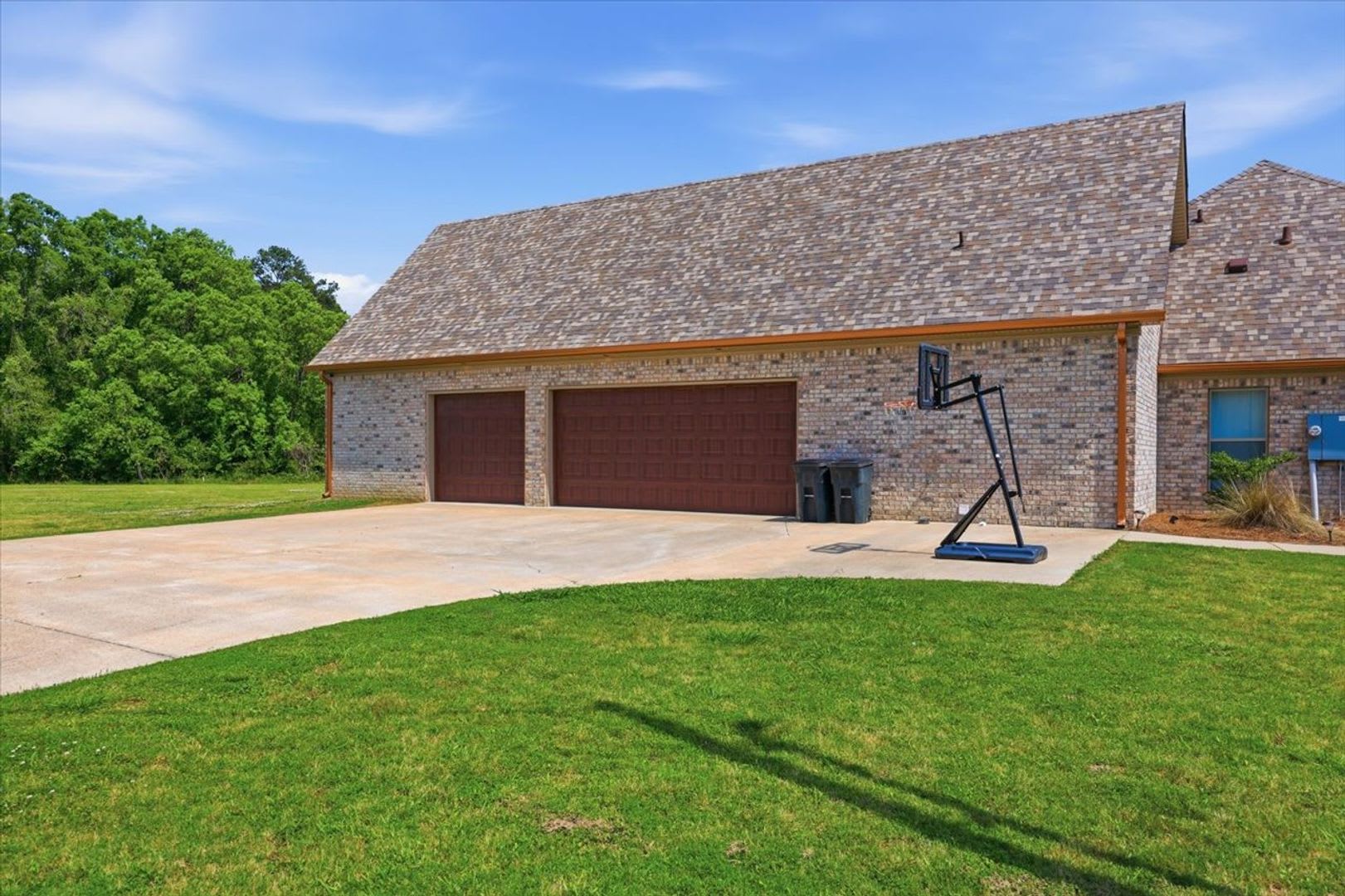 Fully Furnished Luxury Executive Estate On 4 3 Acres In Brandon Private Custom Home With Premium Features – photo 5