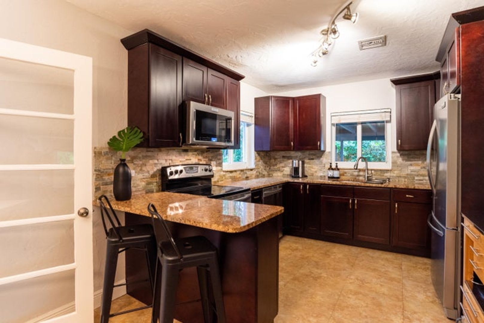 1401 Ne 17Th Way Fort Lauderdale Fl 33304 1333 – photo 1
