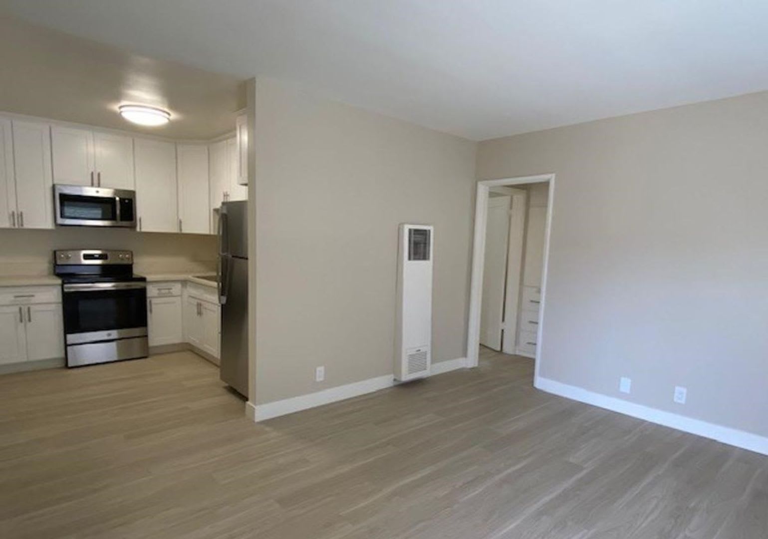 Del Rio Apartments – photo 2