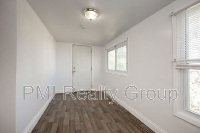 25141 Treadwell Avenue – photo 4