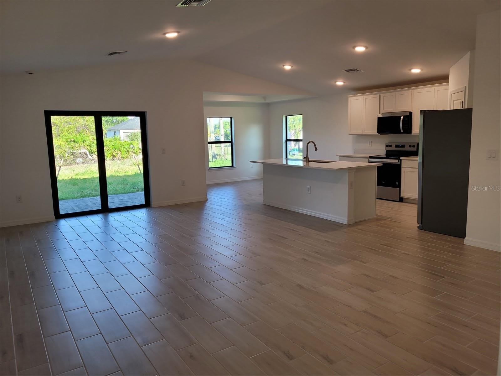 6305 SHAW Street – photo 2