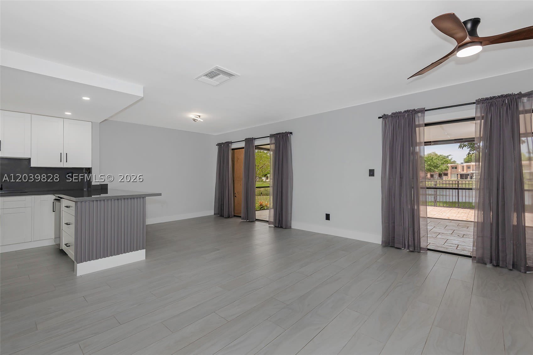 6653 SW 140th Ave – photo 3