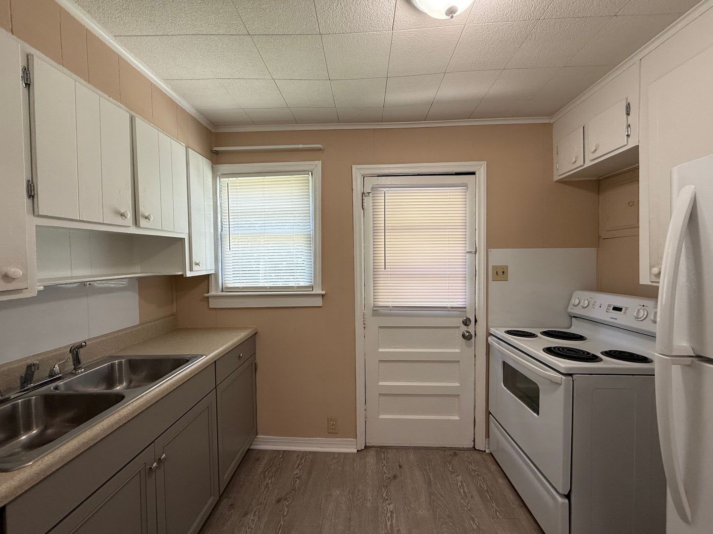 1343 Steed Street – photo 5