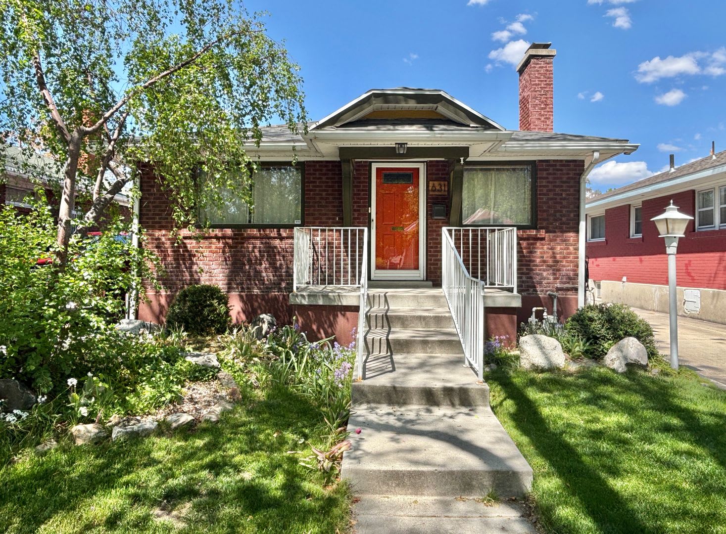 Beautiful Renovation in Liberty Wells! – photo 2