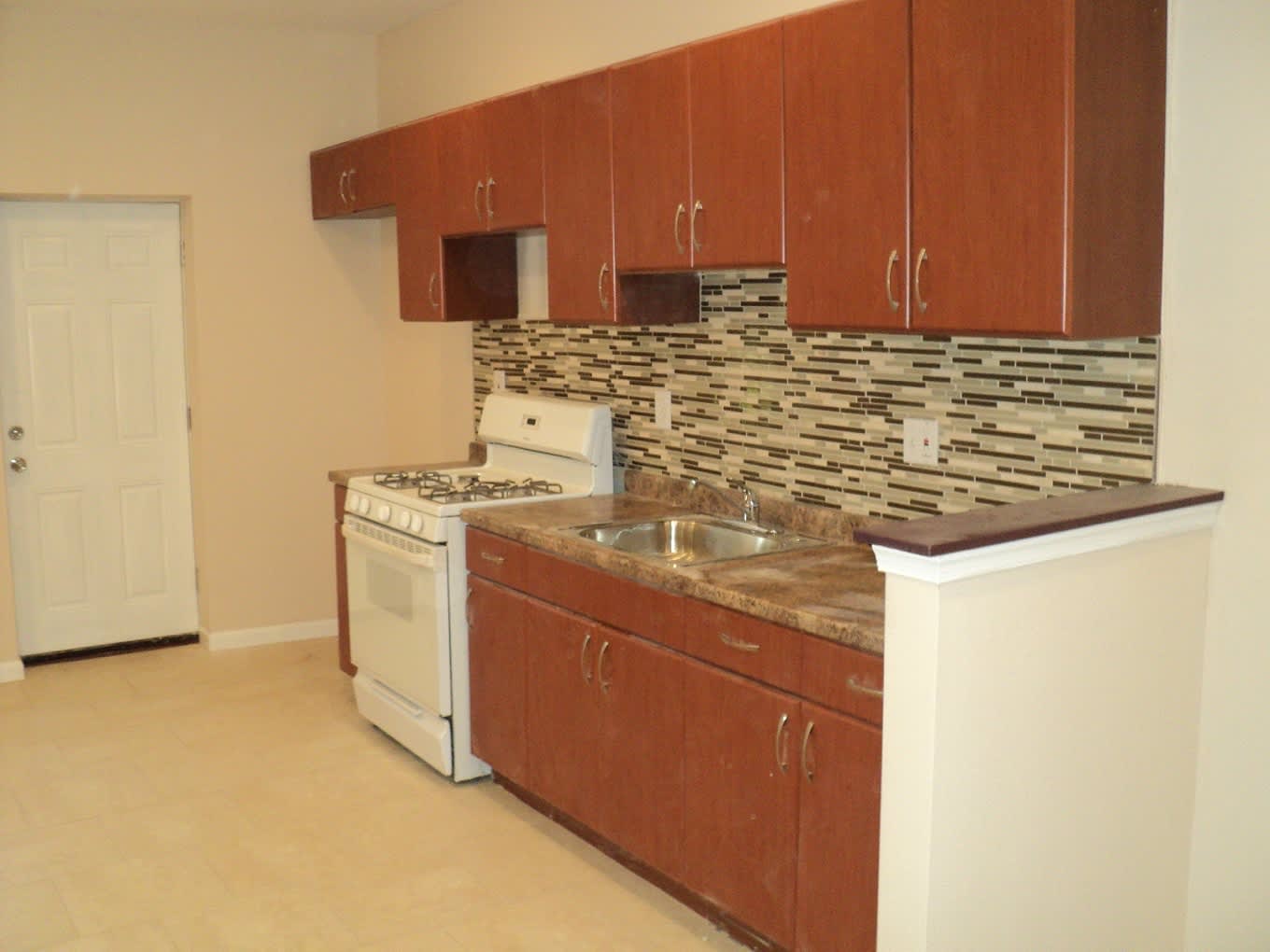 Large Home – photo 5