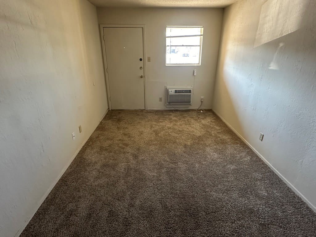 1818 S Harrison Street – photo 2
