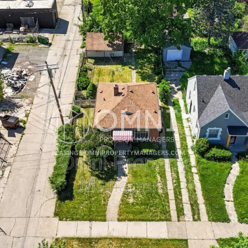11529 Roxbury St – photo 1