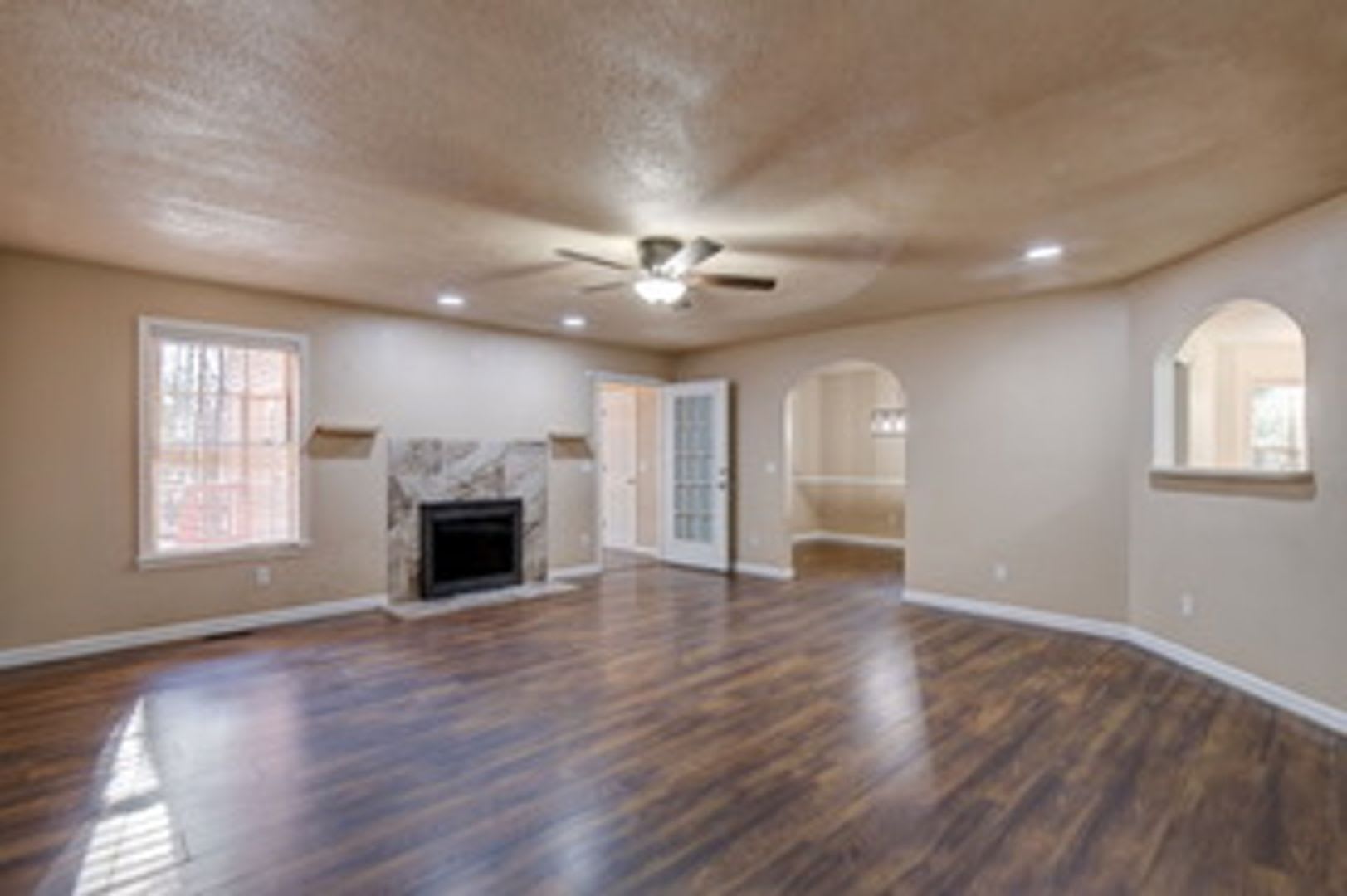 212 Running Deer Drive – photo 2