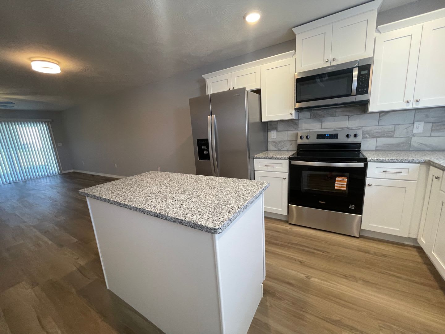 Luxury Lake Living Starts Here Brand New 2 Bed 2 Bath House In Kimberling City Year Round Vacation Home – photo 2